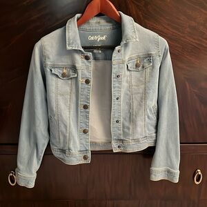 Girls trendy Jean jacket with snap buttons